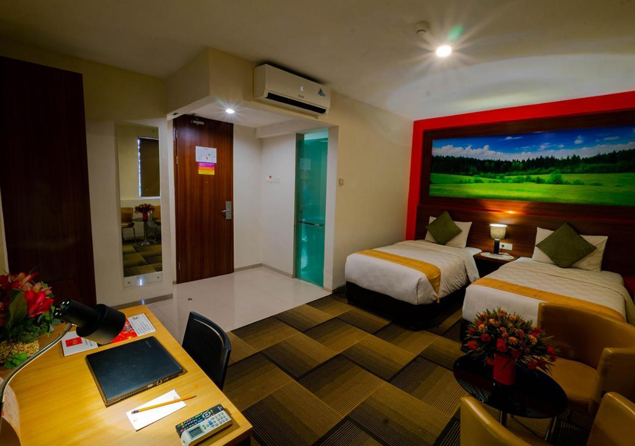 Miyanna Hotel Medan Luaran gambar