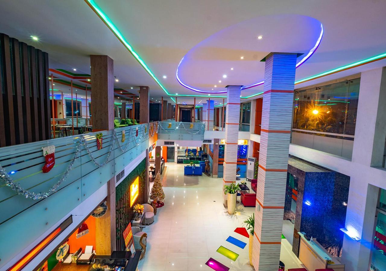 Miyanna Hotel Medan Luaran gambar