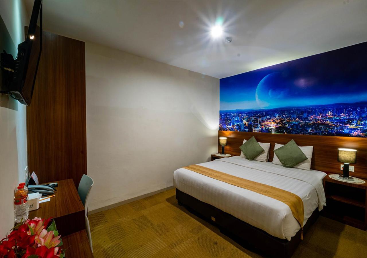 Miyanna Hotel Medan Luaran gambar
