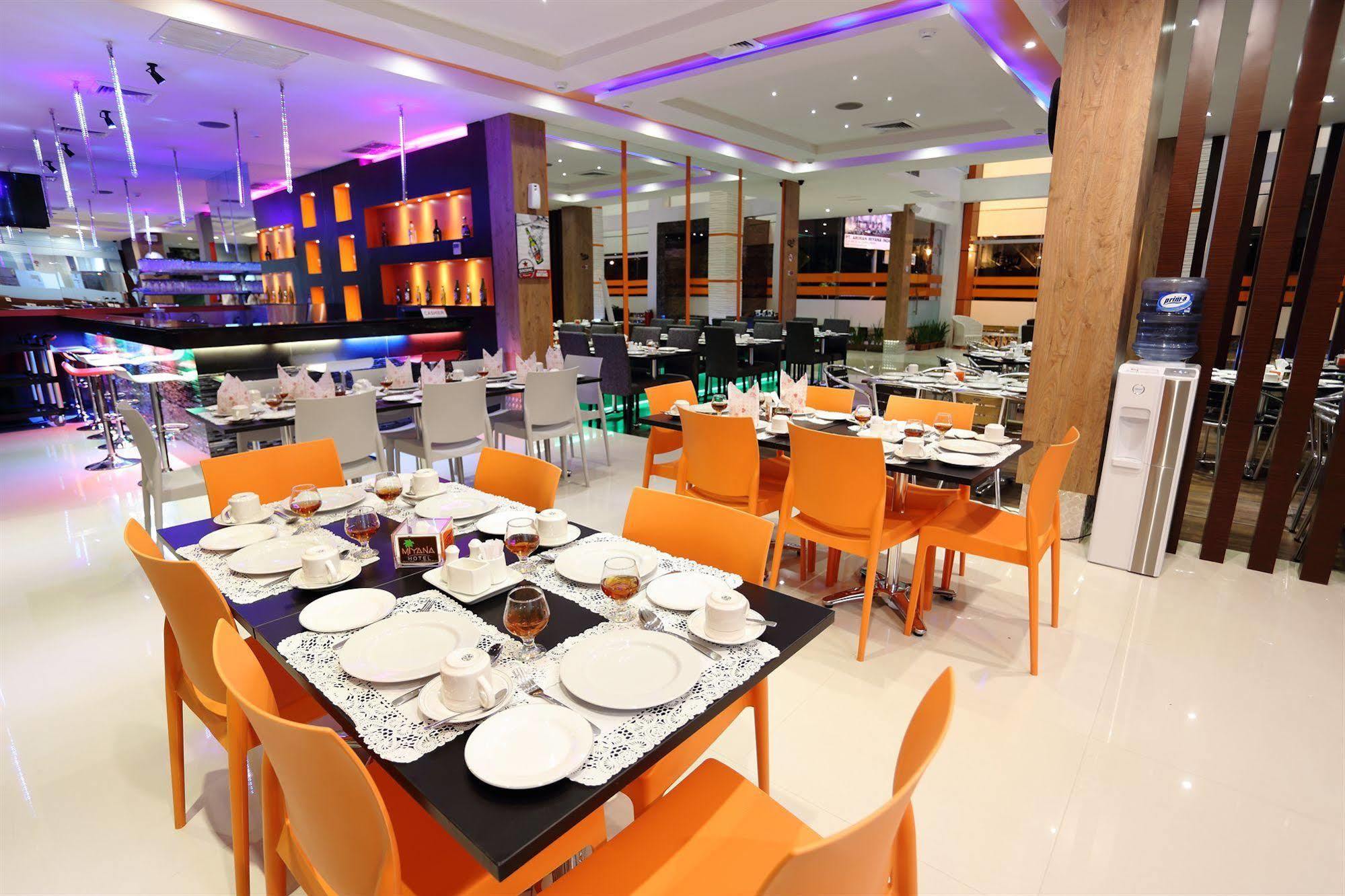 Miyanna Hotel Medan Luaran gambar